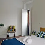 Furadouro Surf Camp Οβάρ