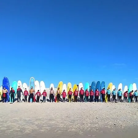 Furadouro Surf Camp * אובאר